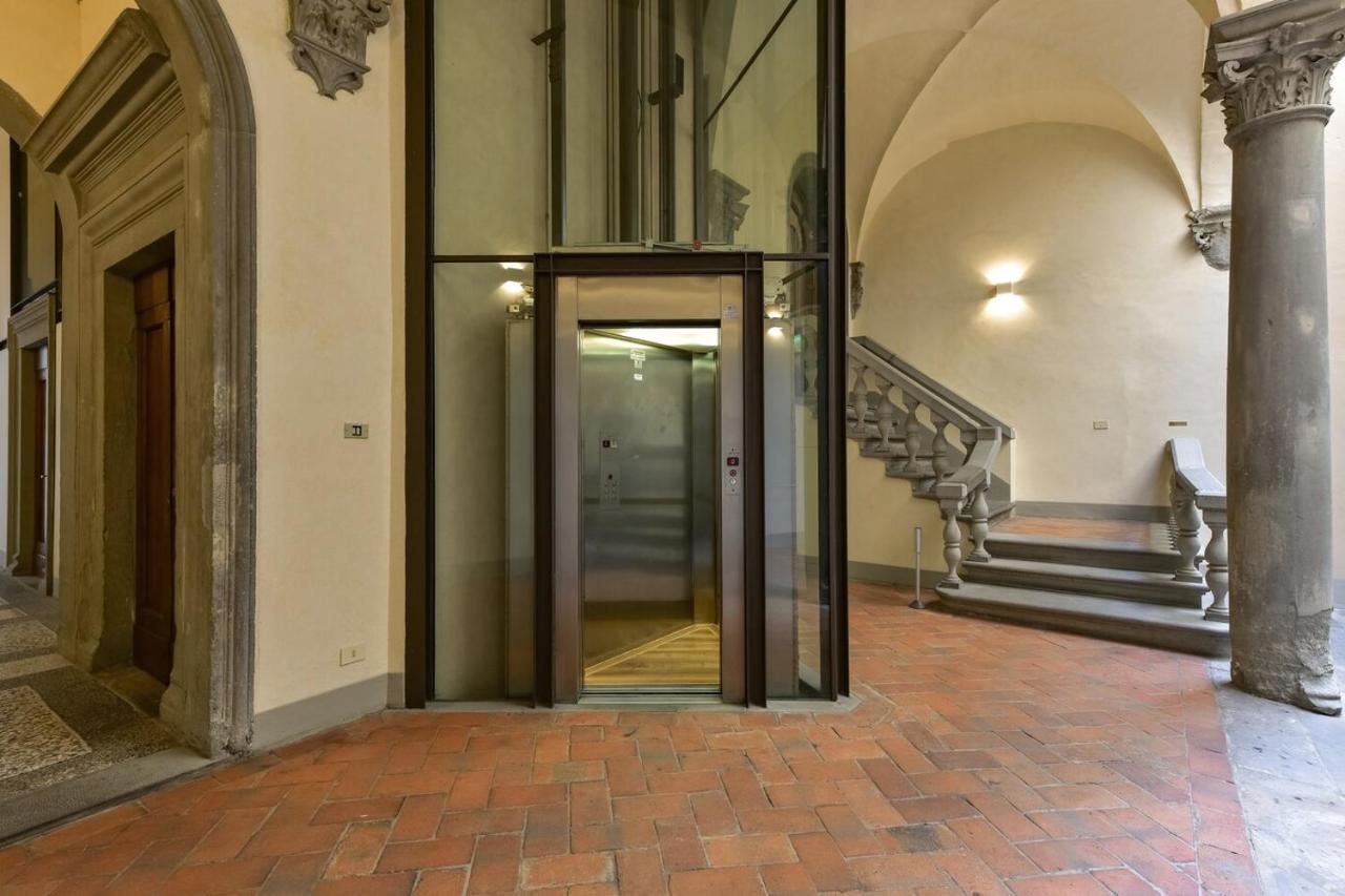 Buonarroti Big With Terrace In Oltrarno Appartement *